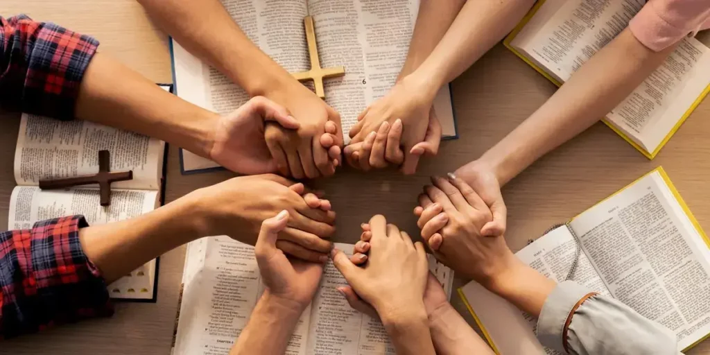 A importância da comunidade na vida católica - Como a paróquia pode apoiar os fiéis.
