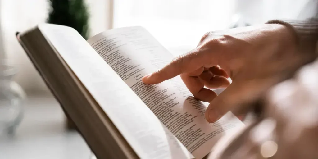 Dicas para uma leitura bíblica eficaz - Como aprofundar o estudo das Escrituras.